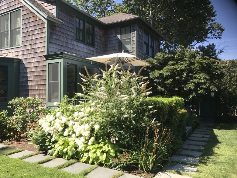 Charming Victorian Sag Harbor Residence - Sag Harbor, New York