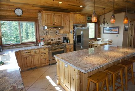 Truckee Moose Manor - Truckee, California