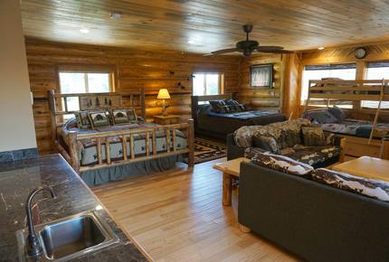 Truckee Moose Manor - Truckee, California