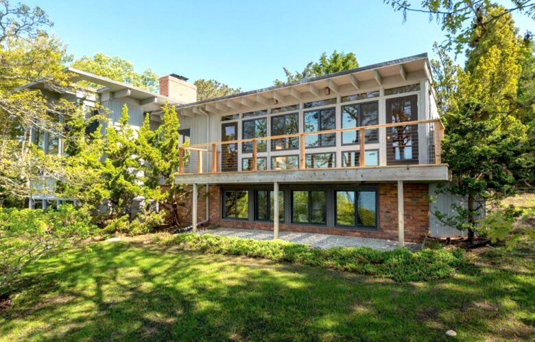 Aqua Paradise - Southampton, New York