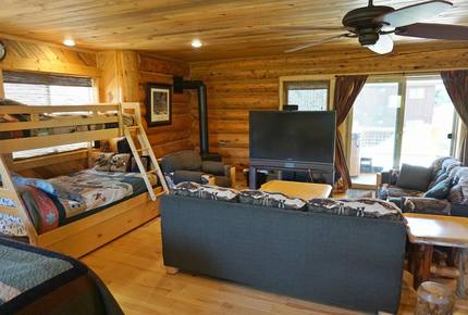 Truckee Moose Manor - Truckee, California