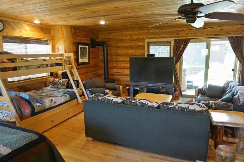 Truckee Moose Manor - Truckee, California