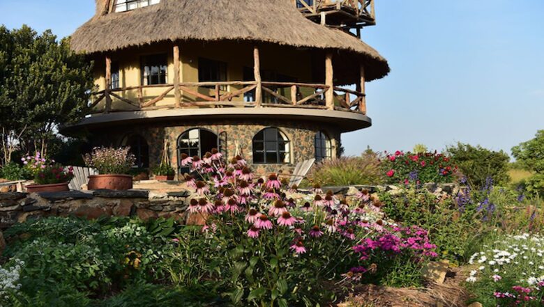 The Round House and Bunk Room at Olepangi Farm - all inclusive - Mt. Kenya - Timau, Kenya