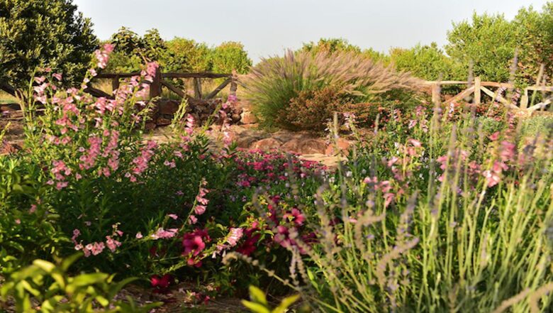 The Round House and Bunk Room at Olepangi Farm - all inclusive - Mt. Kenya - Timau, Kenya