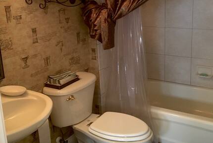 Orlando Luxury Lakefront Escape - Orlando, Florida