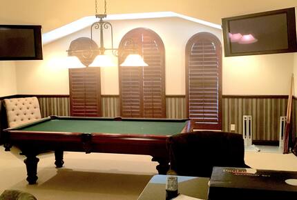 Orlando Luxury Lakefront Escape - Orlando, Florida