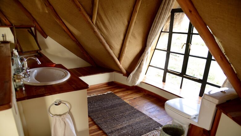 The Round House and Bunk Room at Olepangi Farm - all inclusive - Mt. Kenya - Timau, Kenya