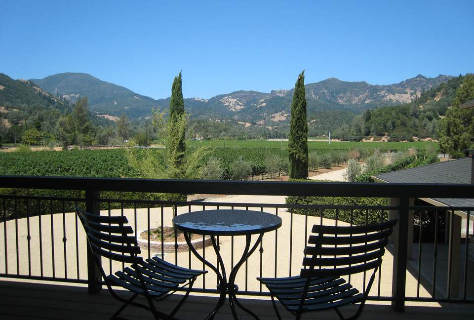 Villa Calistoga in Napa Valley Wine Country - Calistoga, California
