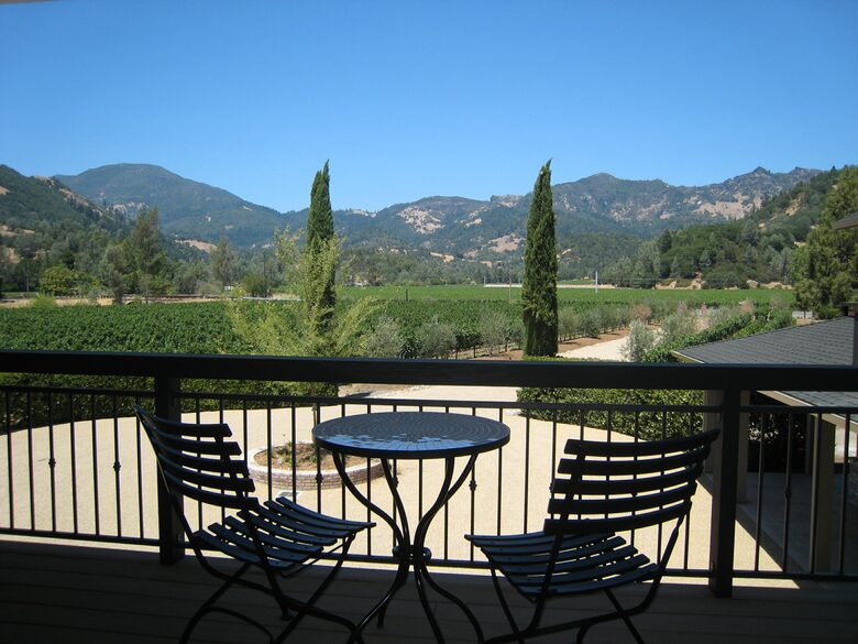 Villa Calistoga in Napa Valley Wine Country - Calistoga, California