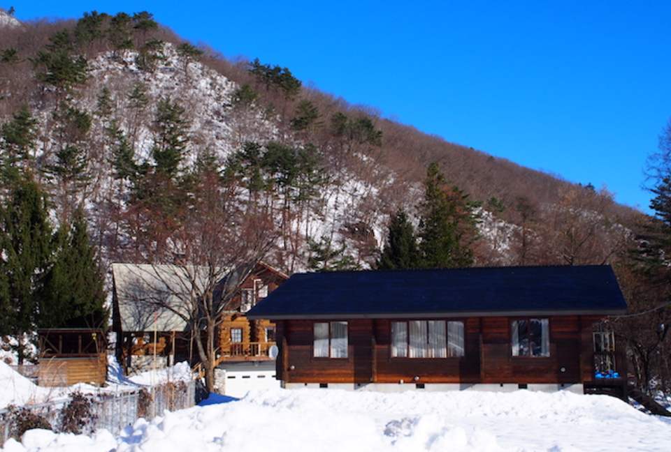 Woodpecker Chalet - Hakuba Village, Japan