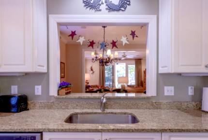 Fishtales Lakefront Lodge - Greensboro, Georgia