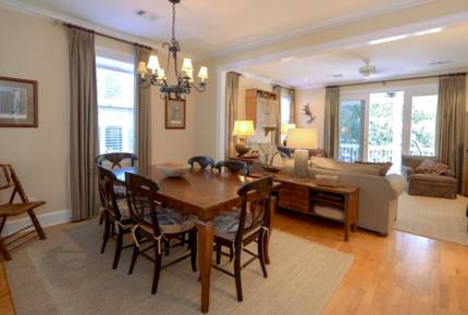 Fishtales Lakefront Lodge - Greensboro, Georgia