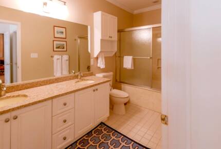 Fishtales Lakefront Lodge - Greensboro, Georgia