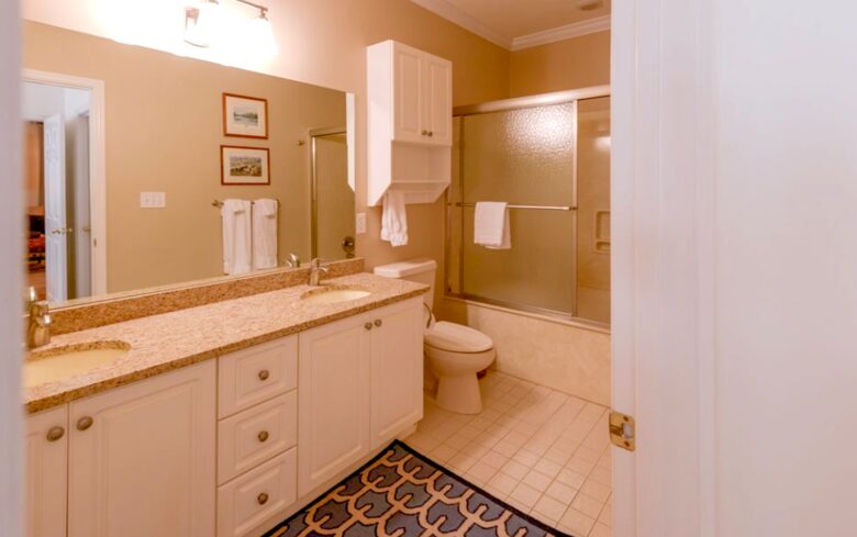 Fishtales Lakefront Lodge - Greensboro, Georgia