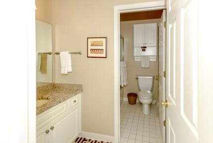 Fishtales Lakefront Lodge - Greensboro, Georgia