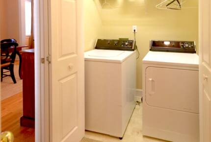 Fishtales Lakefront Lodge - Greensboro, Georgia