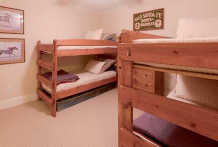 Fishtales Lakefront Lodge - Greensboro, Georgia