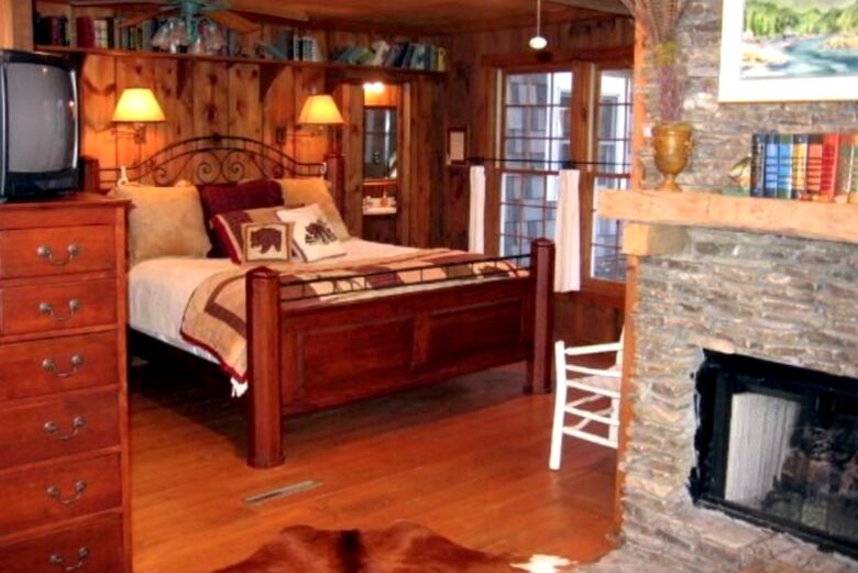 The Historic Mill House - Highlands, North Carolina