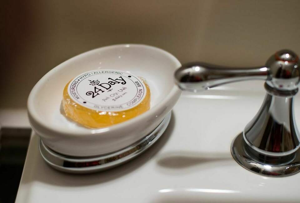 Luxury Boutique Cottage at top of Main Street - Park City, Utah