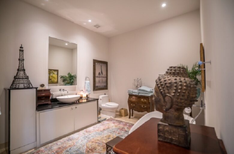 Elegant Warehouse District Penthouse - New Orleans, Louisiana