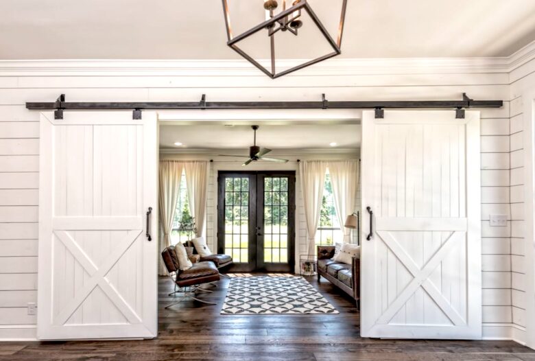 The Barndominium - As seen on HGTV's "Fixer Upper!" - Lacy-Lakeview, Texas