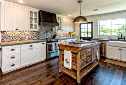 The Barndominium - As seen on HGTV's "Fixer Upper!" - Lacy-Lakeview, Texas