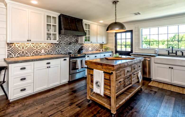 The Barndominium - As seen on HGTV's "Fixer Upper!" - Lacy-Lakeview, Texas