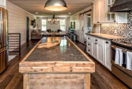 The Barndominium - As seen on HGTV's "Fixer Upper!" - Lacy-Lakeview, Texas
