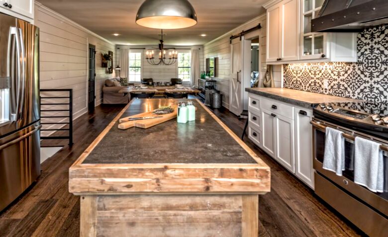 The Barndominium - As seen on HGTV's "Fixer Upper!" - Lacy-Lakeview, Texas