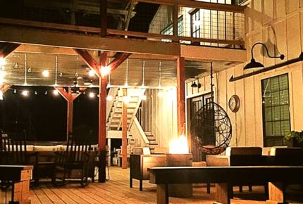 The Barndominium - As seen on HGTV's "Fixer Upper!" - Lacy-Lakeview, Texas