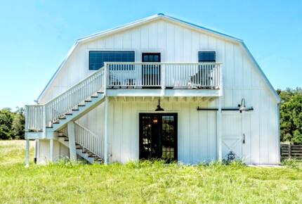 The Barndominium - As seen on HGTV's "Fixer Upper!" - Lacy-Lakeview, Texas