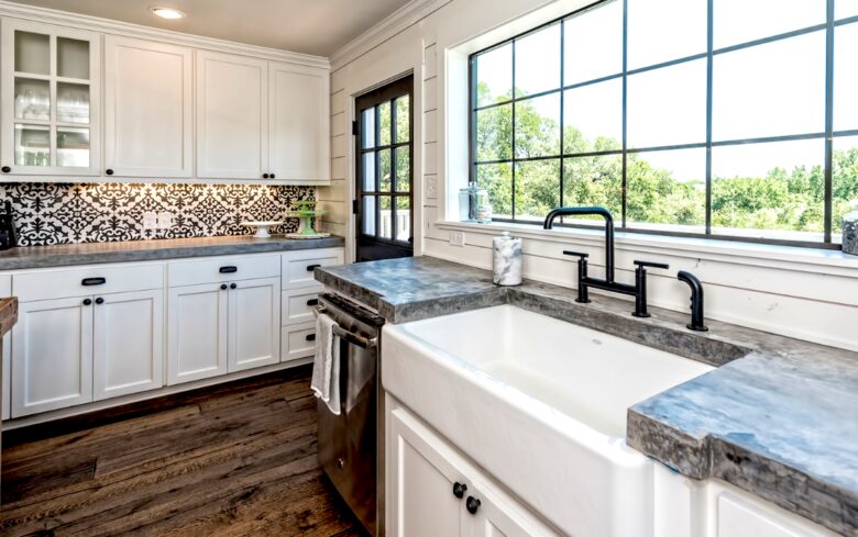 The Barndominium - As seen on HGTV's "Fixer Upper!" - Lacy-Lakeview, Texas