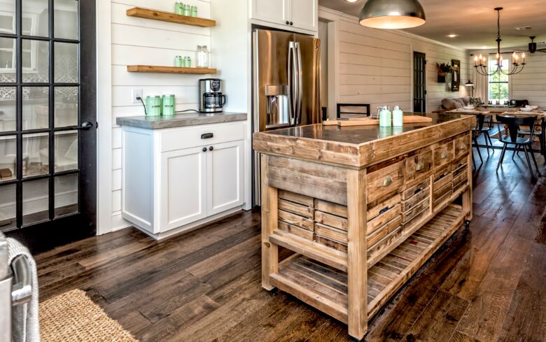 The Barndominium - As seen on HGTV's "Fixer Upper!" - Lacy-Lakeview, Texas