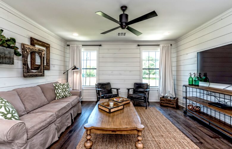 The Barndominium - As seen on HGTV's "Fixer Upper!" - Lacy-Lakeview, Texas