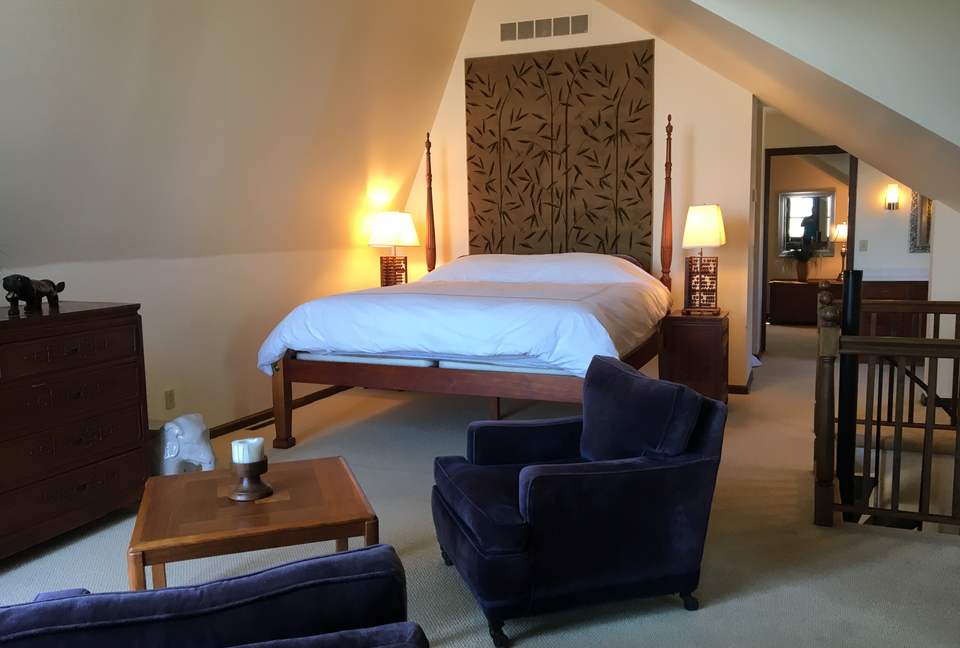 Classic Hudson Riverfront Home and Pool - Highland, New York