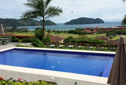 Pura Vida Beach Estate - Playa Herradura, Costa Rica