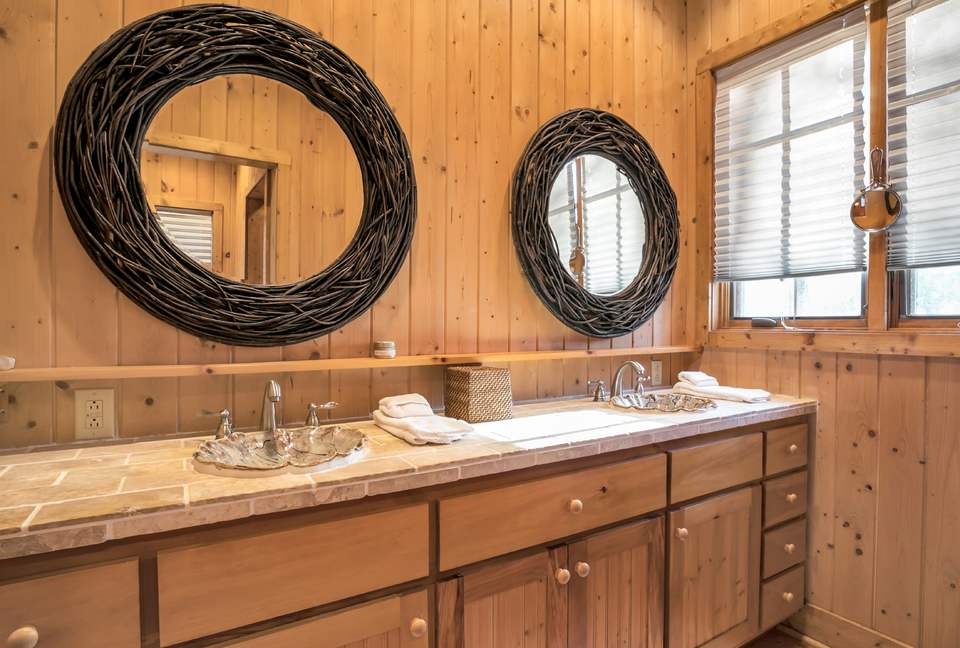 Clifftops Bluff Cabin - Monteagle, Tennessee