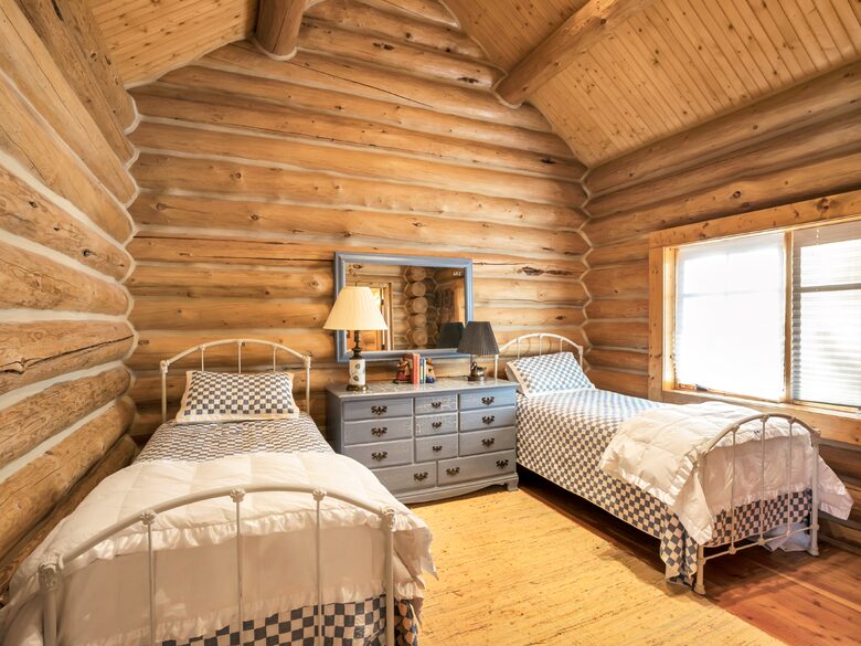 Clifftops Bluff Cabin - Monteagle, Tennessee