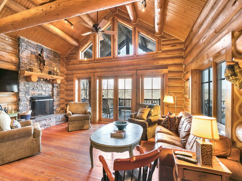 Clifftops Bluff Cabin - Monteagle, Tennessee