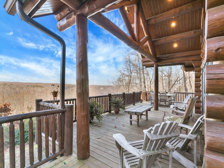 Clifftops Bluff Cabin - Monteagle, Tennessee