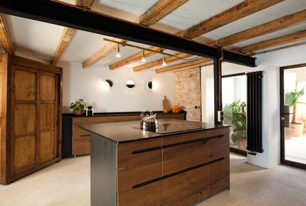 Stylish Apartment in Central Barcelona - Barcelona, Spain