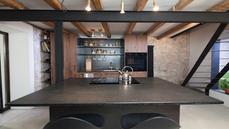 Stylish Apartment in Central Barcelona - Barcelona, Spain