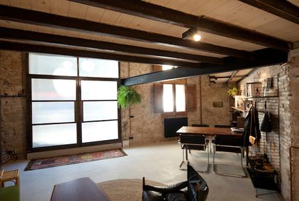 Stylish Apartment in Central Barcelona - Barcelona, Spain