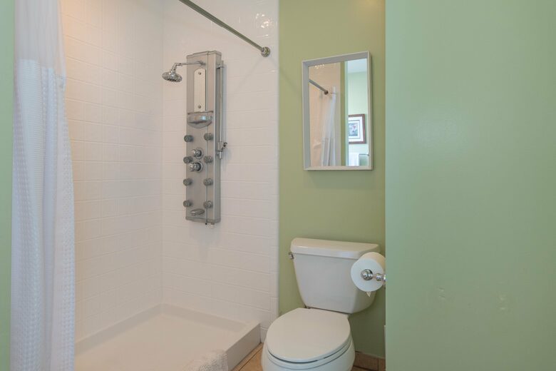 The Original Ventura Beach Cottage - Ventura, California