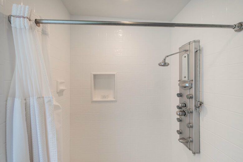 The Original Ventura Beach Cottage - Ventura, California