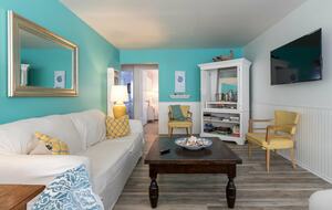 The Original Ventura Beach Cottage - Ventura, California