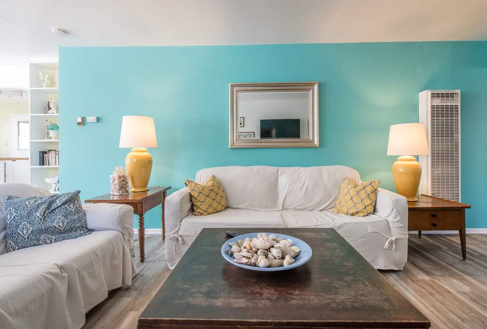 The Original Ventura Beach Cottage - Ventura, California