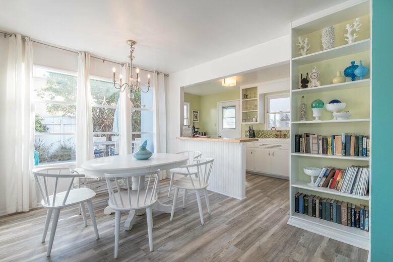 The Original Ventura Beach Cottage - Ventura, California