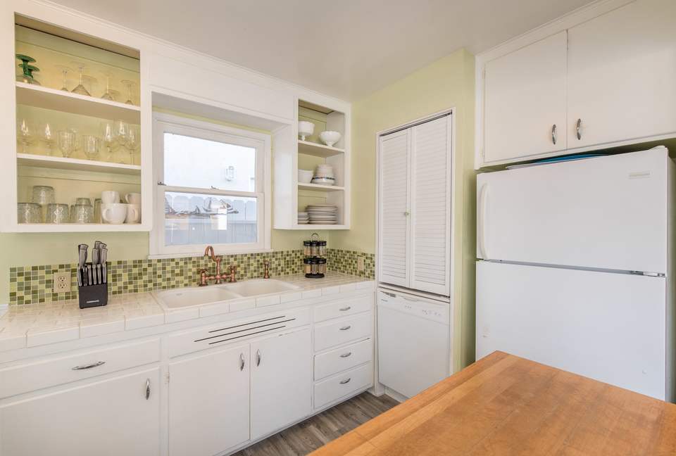 The Original Ventura Beach Cottage - Ventura, California