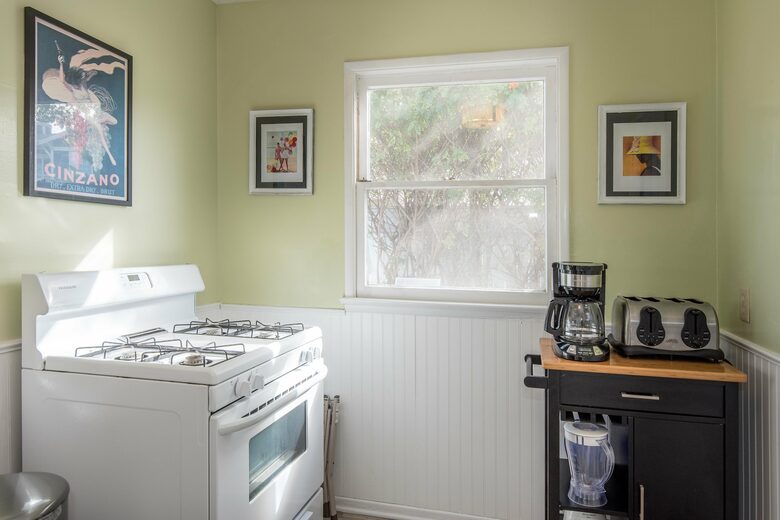 The Original Ventura Beach Cottage - Ventura, California